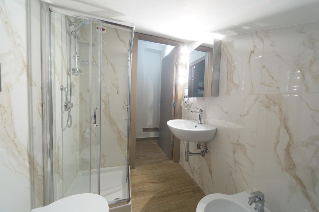 Slow Chic Apartment Beb Policlinico Мессина Экстерьер фото