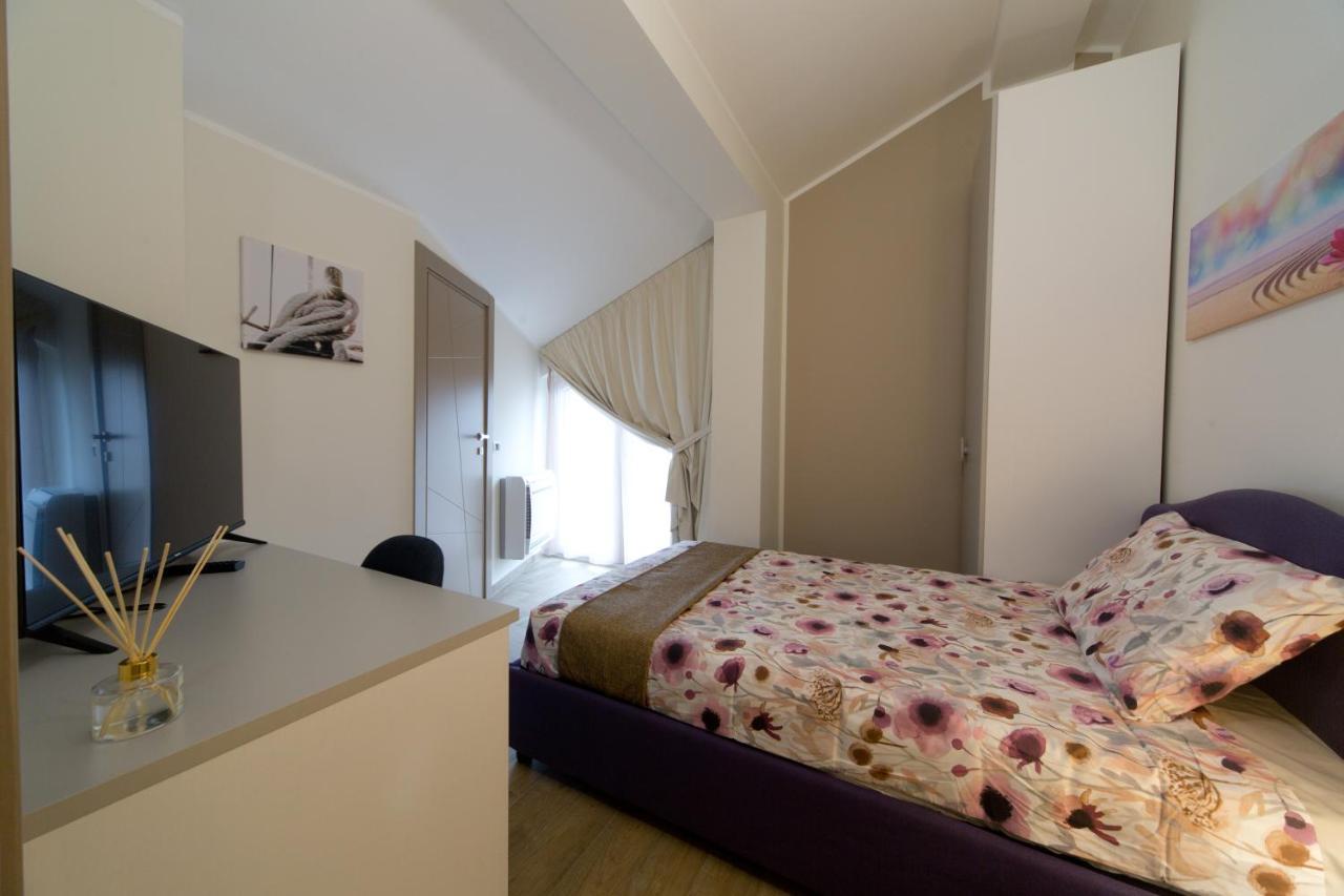 Slow Chic Apartment Beb Policlinico Мессина Экстерьер фото
