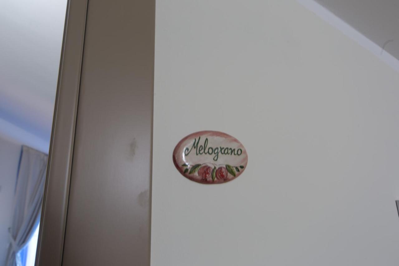 Slow Chic Apartment Beb Policlinico Мессина Экстерьер фото