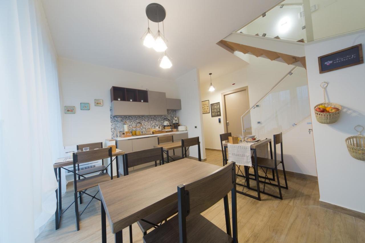 Slow Chic Apartment Beb Policlinico Мессина Экстерьер фото