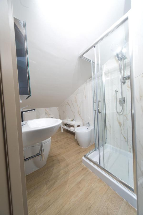 Slow Chic Apartment Beb Policlinico Мессина Экстерьер фото
